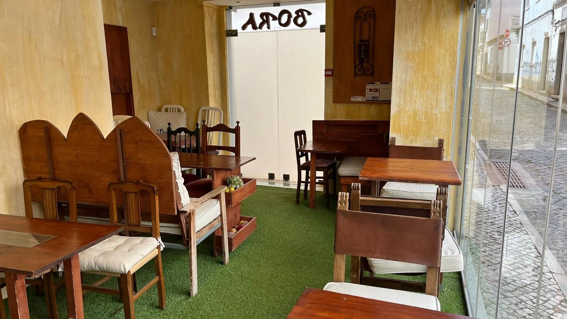 Bora Dormir Hostel Lagos