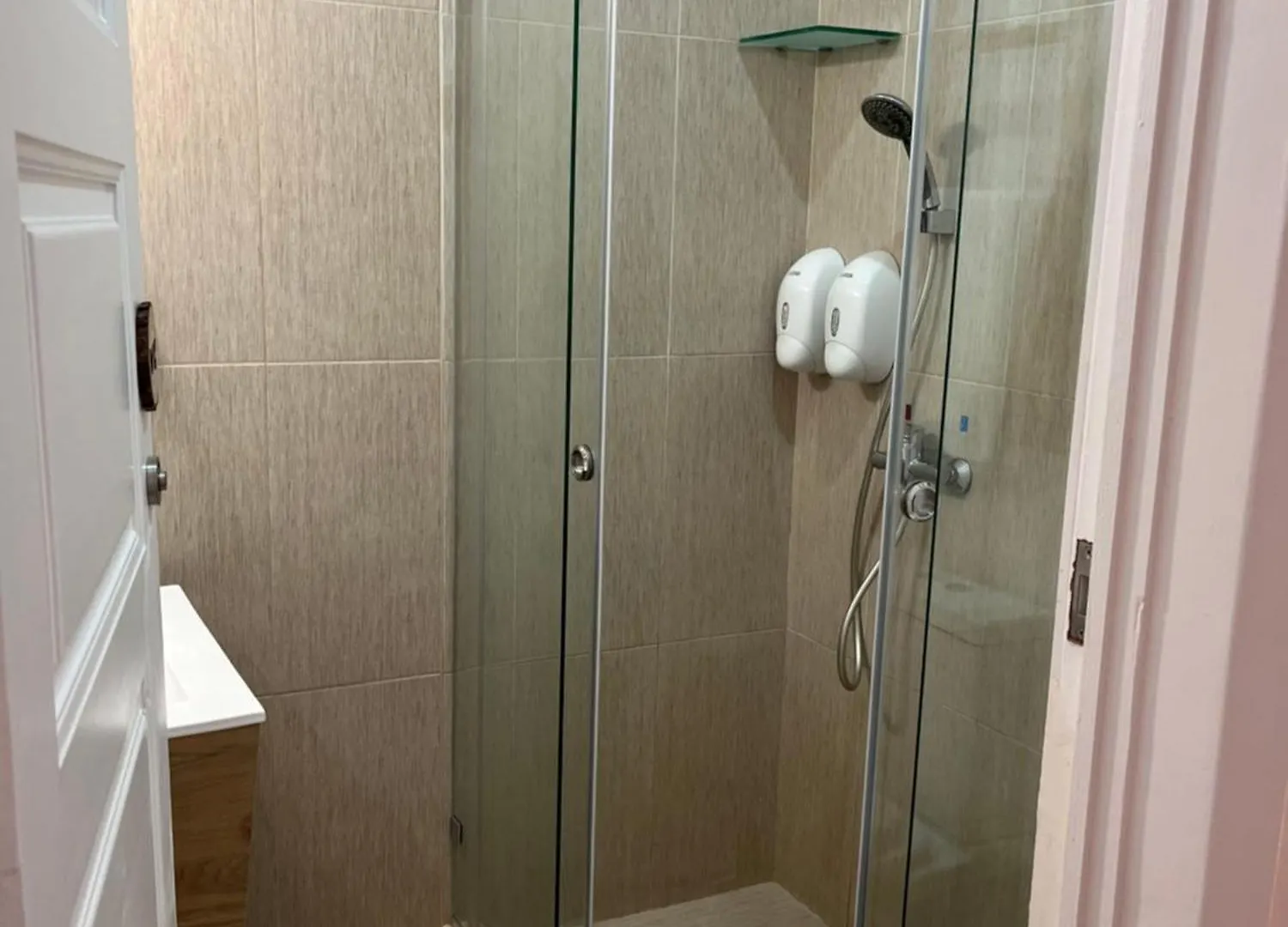 Bora Dormir Lagos Hostal